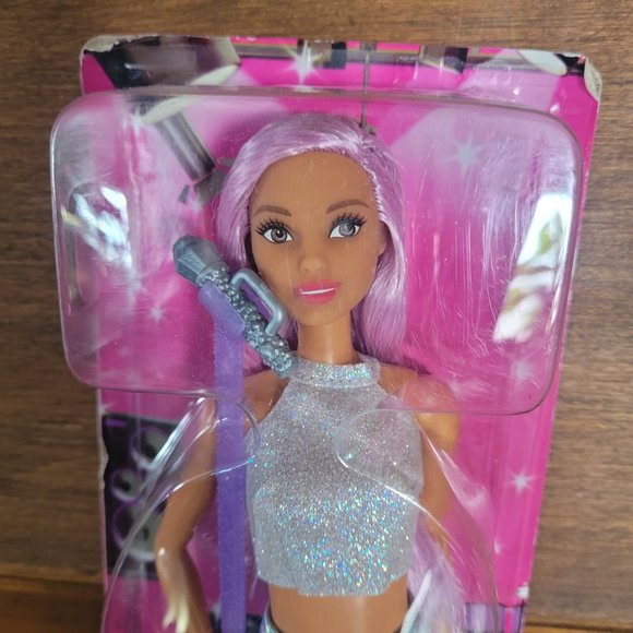 Barbie 2018 Pop Star Barbie You Can Be Anything! - Picture 5 of 14